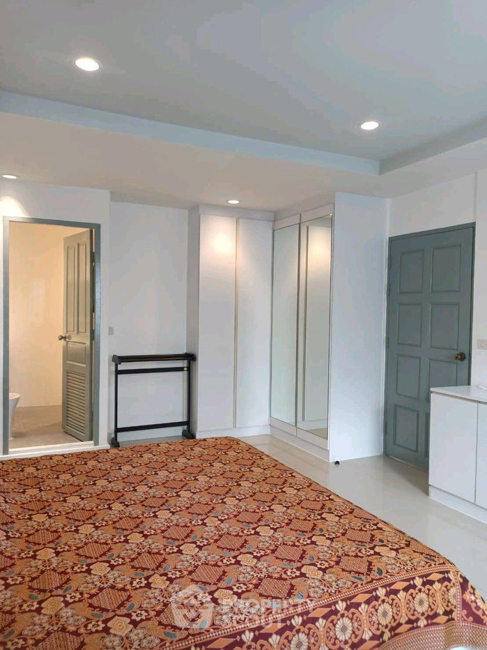 รูป คอนโด 2 ห้องนอน ให้เช่า Srivara Garden Condominium ย่านพลับพลา (ID 3161736) - รูปที่ 1/7