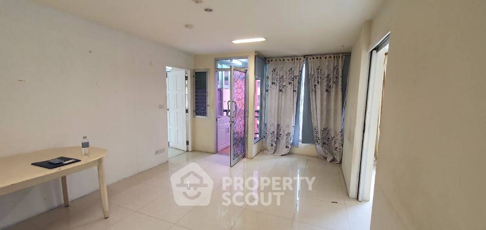 รูป คอนโด 3 ห้องนอน ขายที่ Sunshine Condominium บางนา (ID 645863) - รูปที่ 1/6