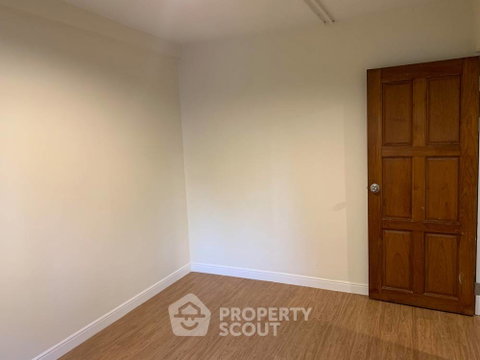 100 Sqm 2-BR Thonglor Tower Condominium Near BTS Thong Lor (ID 387153)