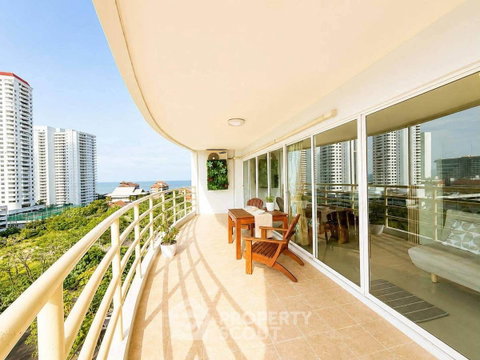 Spacious 1-BR 101 Sqm For Sale At View Talay 5 Condominium Jomtien (ID 3169287)