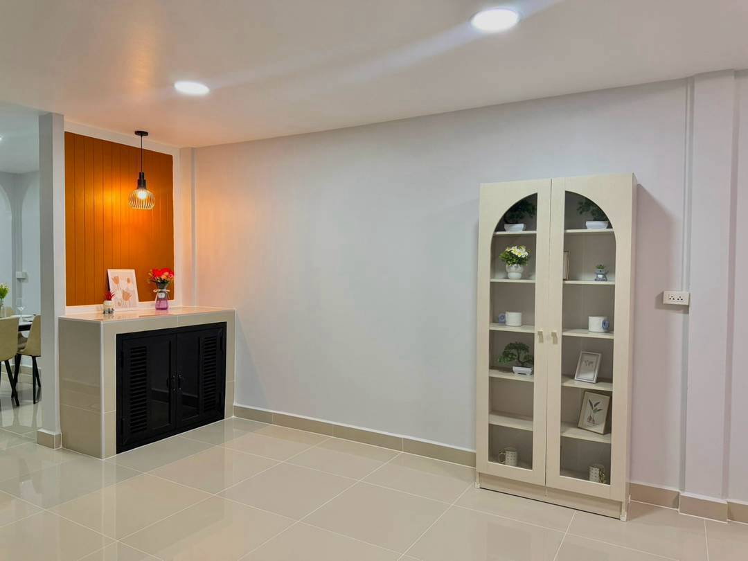 รูป บ้านหลังริม ทำเลดี รีโนเวทใหม่ #หมู่บ้านธนพัฒนา ซอยนนทบุรี 8 ใกล้สะพานมหาเจษฎาฯ ใกล้โรงพยาบาลพระนั่งเกล้า - รูปที่ 8/20