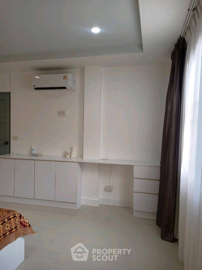 รูป คอนโด 2 ห้องนอน ให้เช่า Srivara Garden Condominium ย่านพลับพลา (ID 3161736) - รูปที่ 3/7