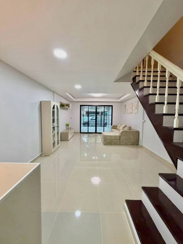รูป บ้านหลังริม ทำเลดี รีโนเวทใหม่ #หมู่บ้านธนพัฒนา ซอยนนทบุรี 8 ใกล้สะพานมหาเจษฎาฯ ใกล้โรงพยาบาลพระนั่งเกล้า - รูปที่ 9/20