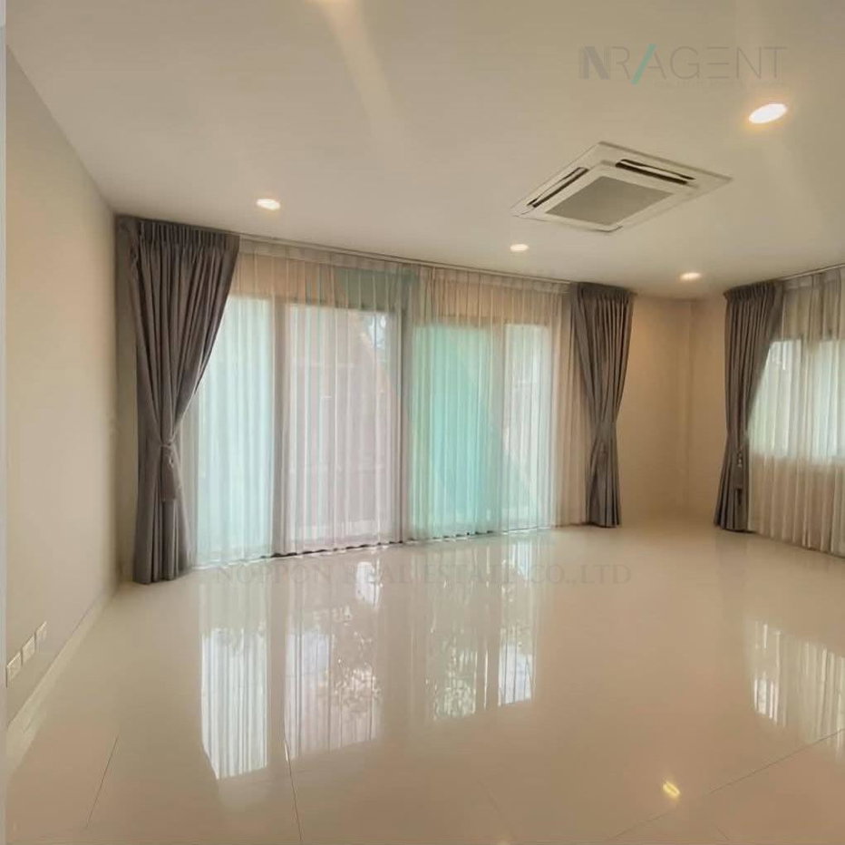 รูป 📌 ให้เช่าบ้านเดี่ยว 2 ชั้น เซนโทร รามอินทรา-จตุโชติ 2 4 ห้องนอน 5 ห้องน้ำ - รูปที่ 2/8