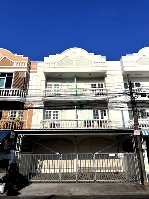 Townhouses for rent Bangna Commercial College : 📌 For Rent 3-story Townhouse PHAIROJ VILLAGE BANGNA 8 bedroom 6 bathroom