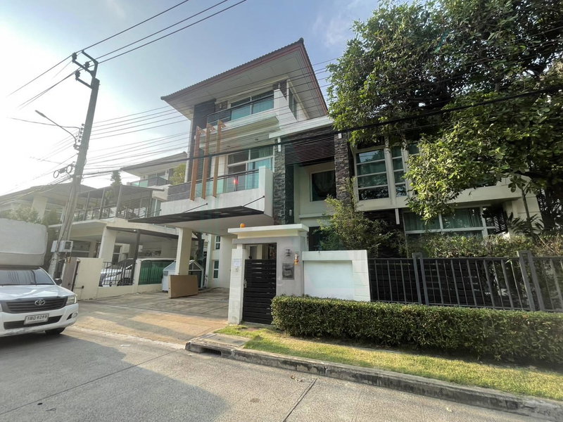 ขายบ้านเดี่ยว : 📌 ขายบ้านเดี่ยว โครงการ แกรนด์ บางกอก บูเลอวาร์ด รัชดา - รามอินทรา 3 ชั้น 5 ห้องนอน 5 ห้องน้ำ