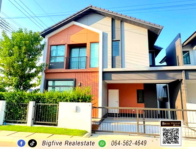 Twin houses for rent : A69-080 House for rent, Anasiri Chaiyapruek-Wongwaen 2, twin house, corner unit, single-house style, beautiful and fully furnished
