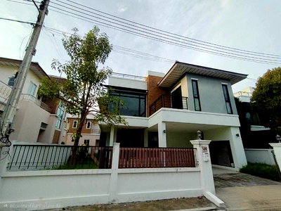 ขายบ้านเดี่ยว : ขายบ้านโครงการกรีนวิลล์บีชบางแสน 
ใกล้หาดบางแสน 4.99 ล้าน
