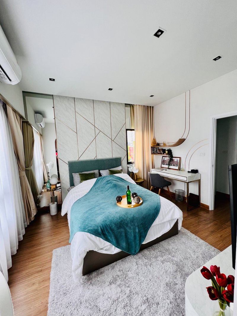 ทาวน์โฮมให้เช่า : ทาวน์โฮม 2 ชั้น บ้านตกแต่งBuit-In เฟอร์นิเจอร์ครบ ที่หมู่บ้าน The Thamm Signature ใกล้Airport link เพียง5 นาที และใกล้รถไฟ 