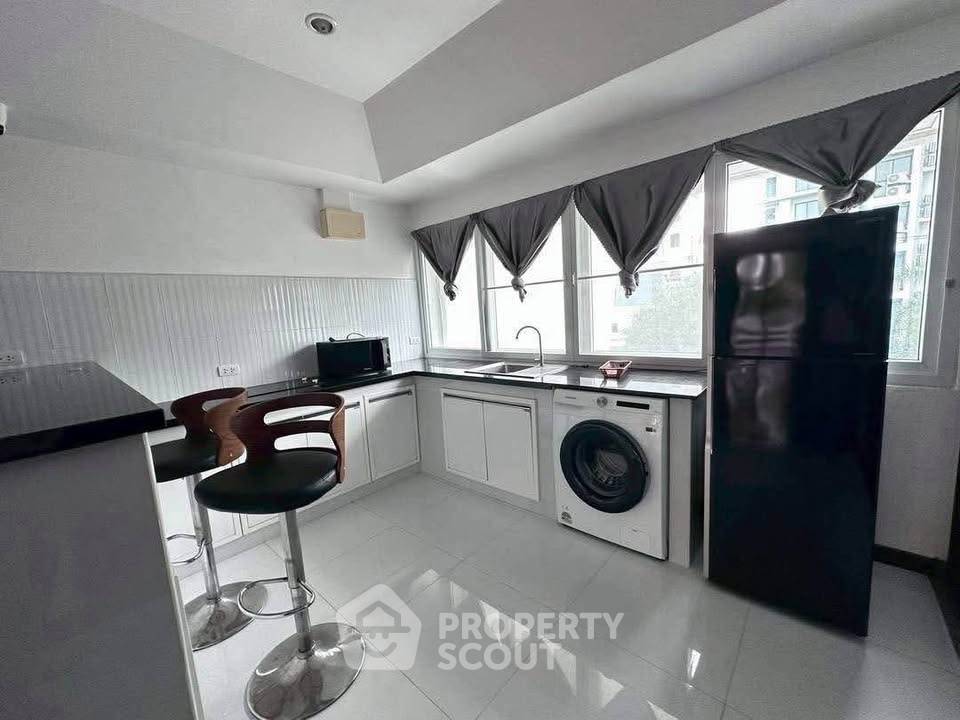 รูป ห้องกว้าง 2 ห้องนอน 110 ตร.ม. ขายที่ Bangsaray Condominium (ID 2672094) - รูปที่ 7/14