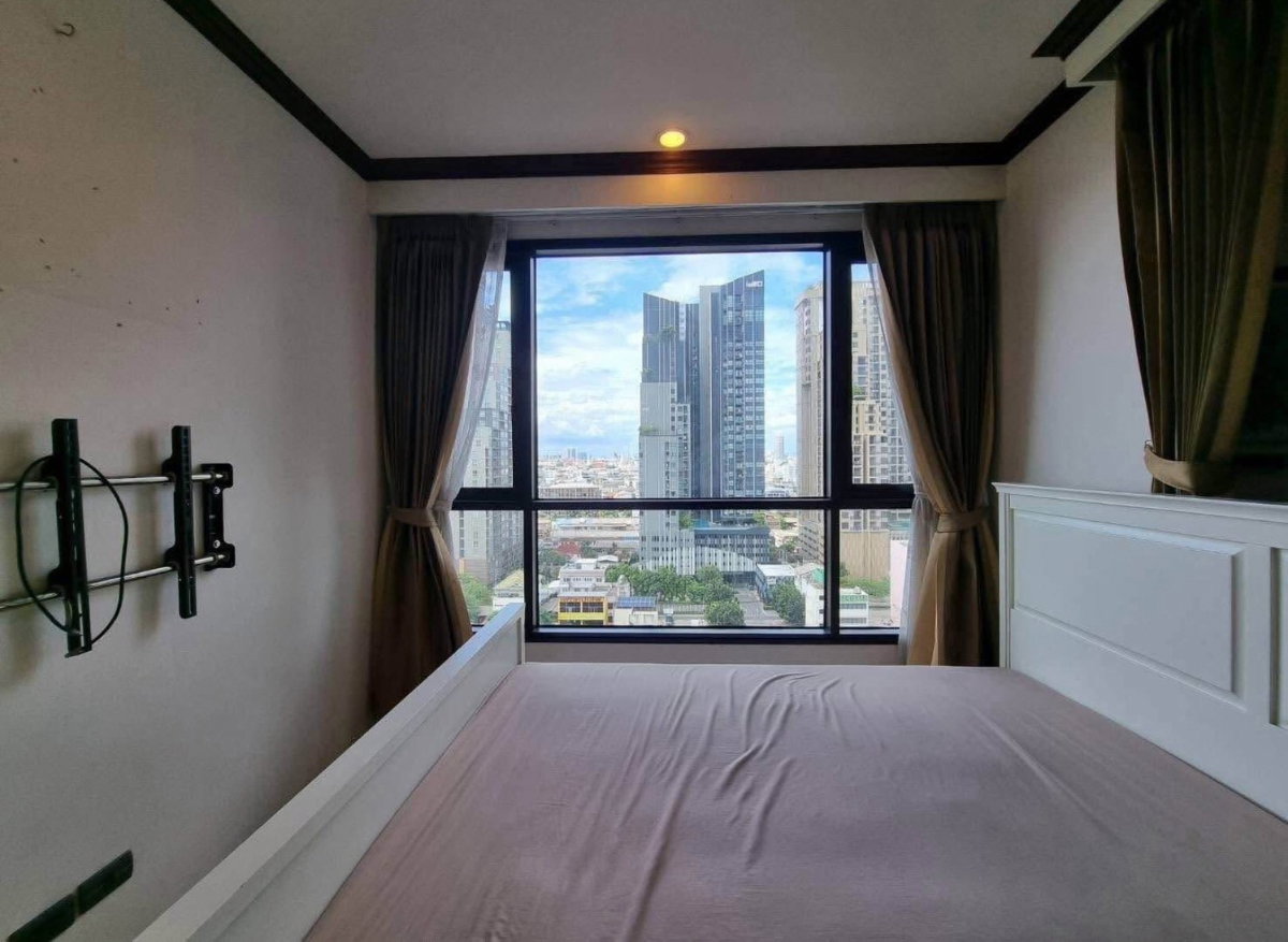 picture Fuse Sathorn - Taksin - 10/11
