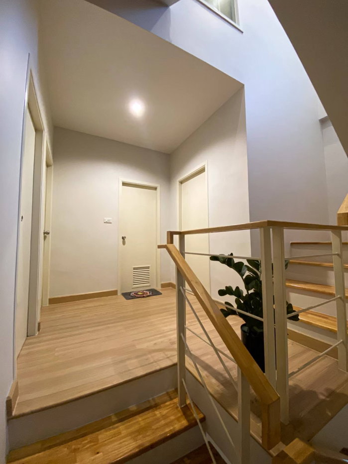รูป ให้เช่า ทาวน์โฮม 3 ชั้น บ้านอัครา รามคำแหง - วงแหวน  เลี้ยงสัตว์ได้* ที่ ไลน์: @homefinder - รูปที่ 7/14