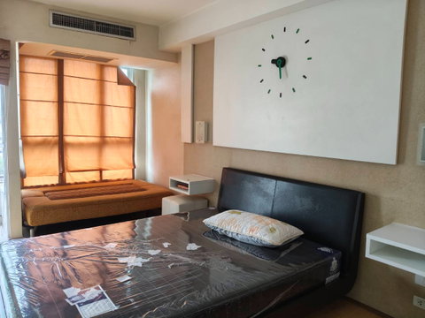 Room for rent, 29 sq m, Inspire Place ABAC-Rama 9. Price 7,000 baht/month. Tel. 096 1366954 Line ID: rose459