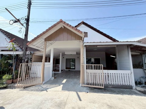 ด่วน! บ้านรีโนเวทใหม่ ใกล้แยกศรีบัวเงิน - ดอนจั่น บ้านแฝดมินิมอล 1 ชั้น รีโนเวทใหม่พร้อมเฟอร์นิเจอร์ทั้งหลัง