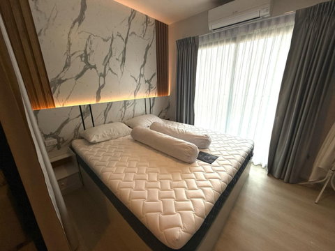 AS2276 A Space Mega 2 Condo For Rent