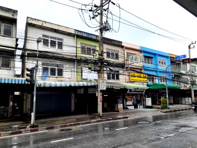 ที่ดิน รร.สายอักษร : 📢 ขายที่ดินทำเลดี ผังสีแดง (พาณิชยกรรม) ติดถนนใหญ่ รามอินทรา กม.8 (ขนาด 327 ตร.ว.)