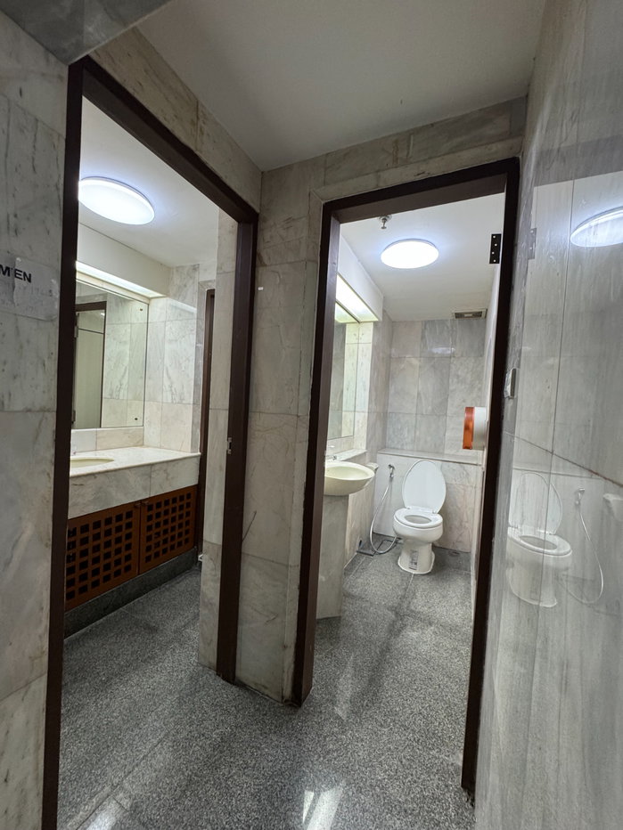 รูป สำนักงานให้เช่า (New Renovation) อาคารสินสาธร ทาวเวอร์ ชั้นที่ 17  - รูปที่ 19/21