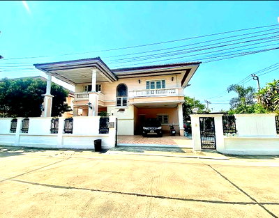 บ้านเดี่ยว เทสโก้โลตัส ศรีนครินทร์ : 🟡ขายด่วน!! ราคาดีที่สุดในย่านนี้  บ้านเดี่ยว 2 ชั้น หลังมุม ธนาภิรมย์ โลตัส-ศรีนครินทร์ ทำเลดีที่สุด✅ ห่างโลตัส ศรีนครินทร์ เพียง 200 เมตร