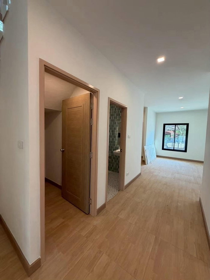 รูป ขาย บ้านใหม่ สไตล์ Modern Minimal เส้นคลองชล ทำเลดี ใกล้ มช., นิมมาน ! - รูปที่ 11/16