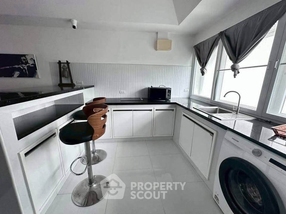 รูป ห้องกว้าง 2 ห้องนอน 110 ตร.ม. ขายที่ Bangsaray Condominium (ID 2672094) - รูปที่ 8/14