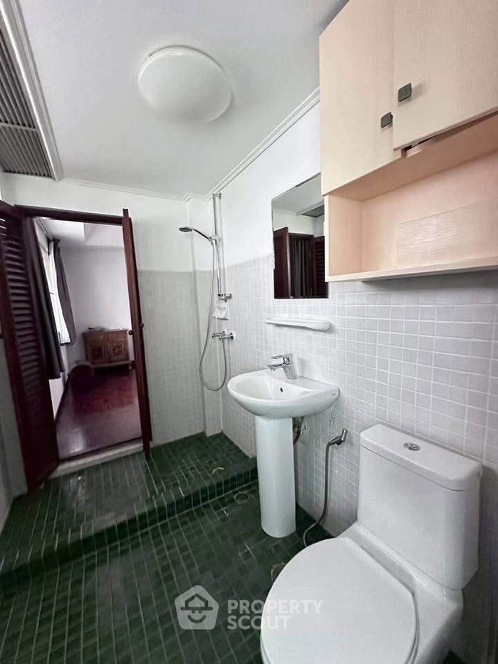 รูป ห้องกว้าง 2 ห้องนอน 110 ตร.ม. ขายที่ Bangsaray Condominium (ID 2672094) - รูปที่ 11/14