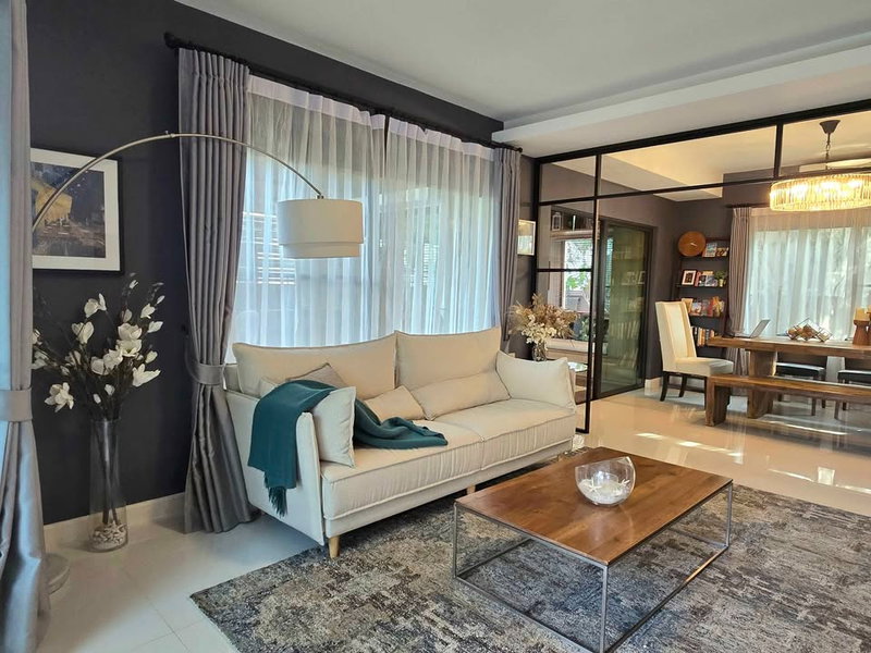 บ้านเดี่ยวให้เช่า : ให้เช่าบ้านเดี่ยว มัณฑนา 1 บางนา กม.7 บ้านรีโนเวทใหม่!! พร้อมเข้าอยู่  (H6946)