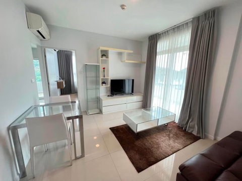 9,000 THB 42 sqm 12fl big size