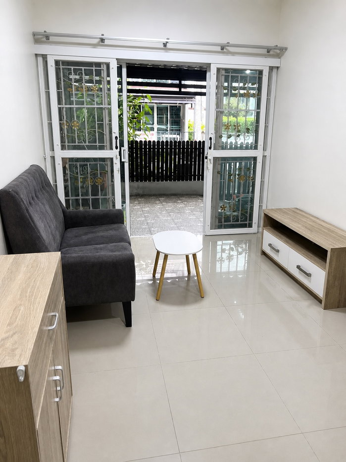 รูป 🏡 ทาวน์เฮ้าส์บางนา 3 ห้องนอน เพียง 2.09 ล้าน! - รูปที่ 3/6