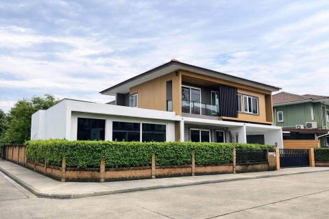ขาย บ้านเดี่ยวโครงการ โกลเด้นวิลเลจ อ่อนนุช พัฒนาการ GH624