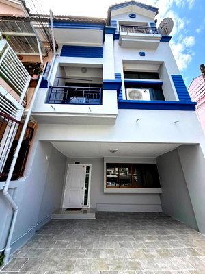 ทาวน์โฮมให้เช่า : ให้เช่า ทาวน์โฮม 3.5 ชั้น บ้านกลางเมือง รัชดา–เหม่งจ๋าย 1 พร้อมเข้าอยู่ (TH6925)