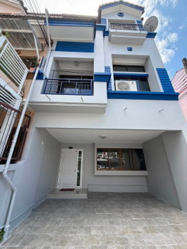 ให้เช่า ทาวน์โฮม 3.5 ชั้น บ้านกลางเมือง รัชดา–เหม่งจ๋าย 1 พร้อมเข้าอยู่ (TH6925)