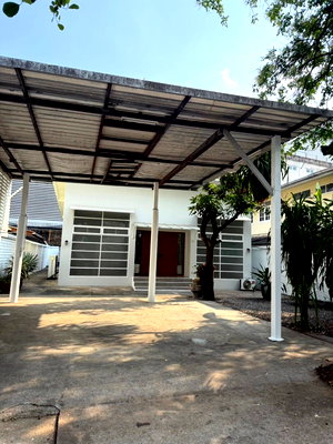เช่าบ้านเดี่ยว เซ็นทรัล พลาซ่า บางนา : P0841/[ให้เช่า] บ้านเดี่ยวชั้นเดียว Pet-Friendly ใจกลางทองหล่อ
