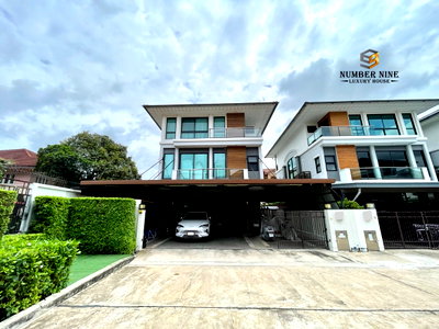 บ้านเดี่ยว สนามบินสุวรรณภูมิ : ขายบ้านเดี่ยว 3 ชั้น Supalai Essence Suanluang | หลังริม 77.7 ตร.ว. | 321 ตร.ม. | 5 ห้องนอน | ราคาพิเศษต่ำกว่าต้นทุนกว่า 6 ล้านบาท