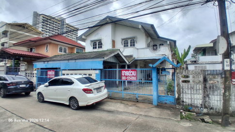 ขายที่ดิน แถม บ้านเดี่ยว 2 ชั้น  หมู่บ้านถาวรนิเวศน์ บางนา