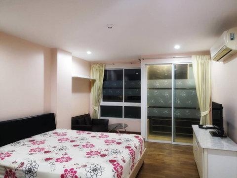 P-86061 ห้องสวย! พีจี พระราม 9 วิวเมือง, ใกล้ MRT, เพียง 2.5 ล้าน! | Line Id: @easythaihome | 085-592-2897