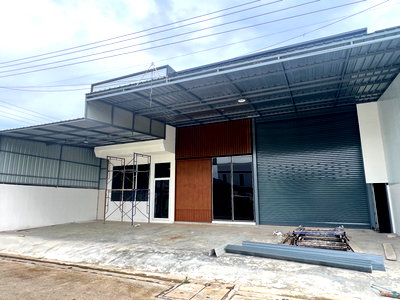 โฮมออฟฟิศ ลำลูกกา คลองสี่ :     โกดังลำลูกกาคลอง 4 ขาย 6.5 ล้าน พื้นที่ใช้สอย 650 ตร.ม. ใช้งานได้ 3 ฟังก์ชัน