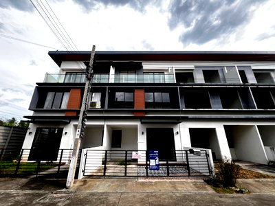 โฮมออฟฟิศ กรุงเทพมหานคร : SPP103🏡 ขายทาวน์โฮม 3 ชั้น M9 Avenue พระราม 2 – ท่าข้าม บ้านหลังใหญ่