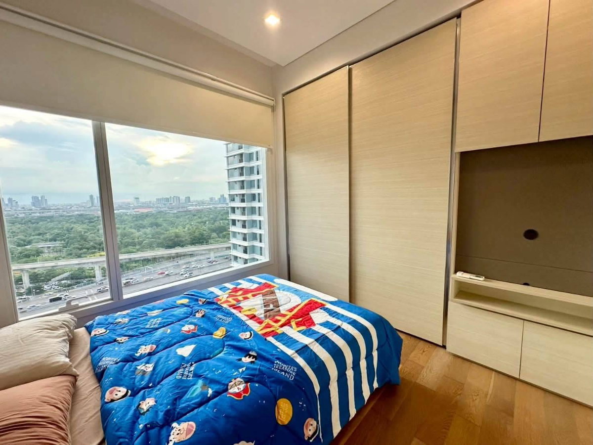 @เดอะ เซนต์ เรสิเดนเซส: 31 ตร.ม ชั้น 39 (One bedroom) ห้าแยกลาดพร้าว เดินไปรถไฟฟ้าใกล้ๆ ฮอตฮิตมากในย่านนี้