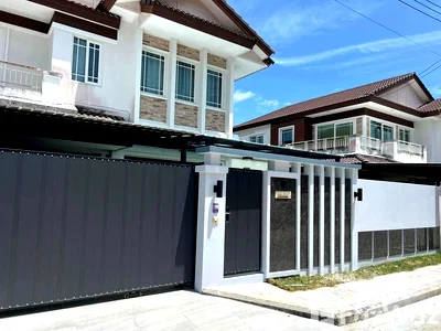 เช่าบ้านเดี่ยว ถนนเจ้าฟ้าตะวันตก ภูเก็ต : บ้านเดี่ยวให้เช่า 4 ห้องนอน ในโครงการ 88 แลนด์ แอนด์ เฮ้าส์ ฮิลไซด์ ภูเก็ต 6666991