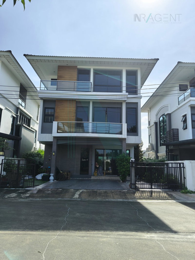 Houses for sale : 📌 For Sell House SUPALAI ESSENCE LADPRAO 3-story 6 bedroom 5 bathroom