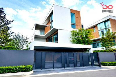 บ้านเดี่ยว ถนนกรุงเทพ-ชลบุรี มอเตอร์เวย์ : ขายบ้านเดี่ยว 3 ชั้น หลังมุม 94 ตร.ว. หมู่บ้าน วีเว่ พระราม 9 ถนนกรุงเทพกรีฑา  
