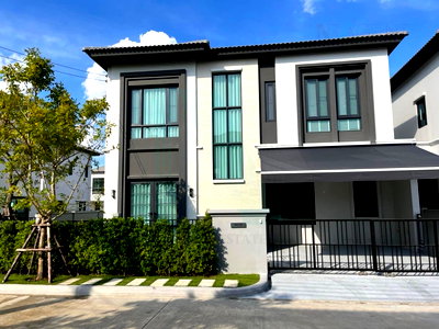บ้านเดี่ยวให้เช่า : 📌 ให้เช่าบ้านเดี่ยว 2 ชั้น แกรนด์ พลีโน่ สุขุมวิท-บางนา 3 ห้องนอน 4 ห้องน้ำ