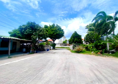 Land for sale : Land with Profitable Shrimp Farm Business for Sale – Prime Location in Nong Mon, Chonburi, Near Motorway