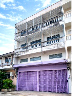 เช่าอาคารพาณิชย์ ม.สยาม : ตึกแถว 3 ชั้น ที่ 22.1 ตร.วา. 280ตร.ม  รร.มัธยมวัดสิงห์ 600 ม. วัดกำแพง บางขุนเทียน 600 ม.ใกล้สถานีรถไฟวัดสิงห์ 550 ม.วัด โรงพยาบาล