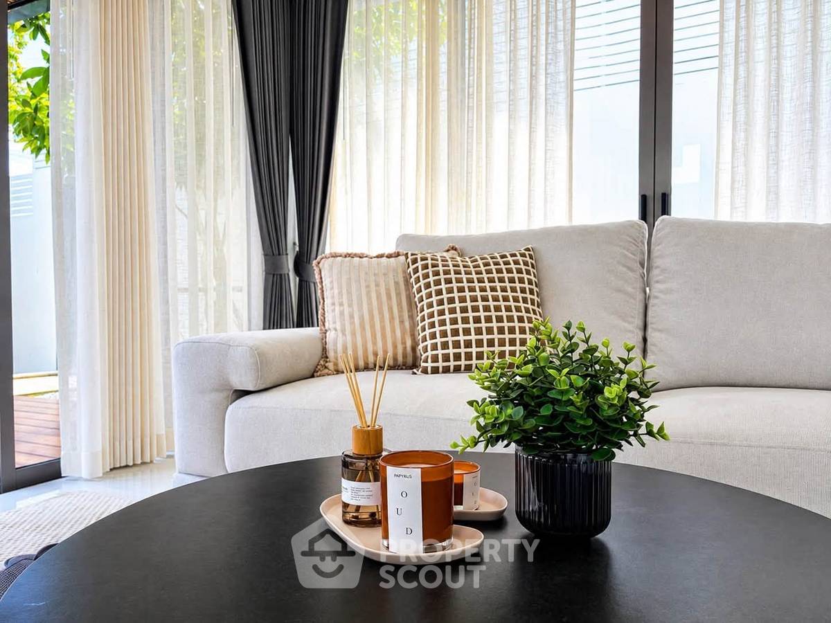 picture 322 Sqm 3-Bedroom Villa For Sale In Palai Chalong Phuket (ID 3182924) - 20/29