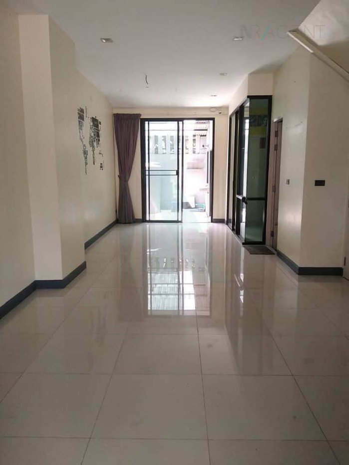รูป 📌 ให้เช่าทาวน์เฮาส์ โครงการ บล็อก ออฟฟิศ รามอินทรา 39 3 ชั้น 3 ห้องนอน 3 ห้องน้ำ - รูปที่ 4/8