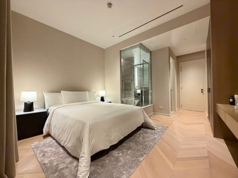 ให้เช่า | Four Seasons Private Residences Bangkok | 2 ห้องนอน 3 ห้องน้ำ | 124 ตร.ม. | วิวแม่น้ำ | 250,000 บาท