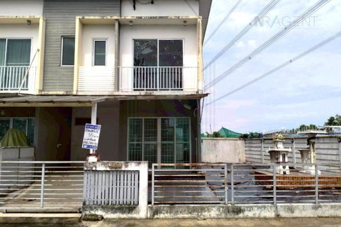 📌 ขายทาวน์เฮาส์ โครงการ เดอะ คอนเนค อ่อนนุช 2 2 ชั้น 3 ห้องนอน 2 ห้องน้ำ
