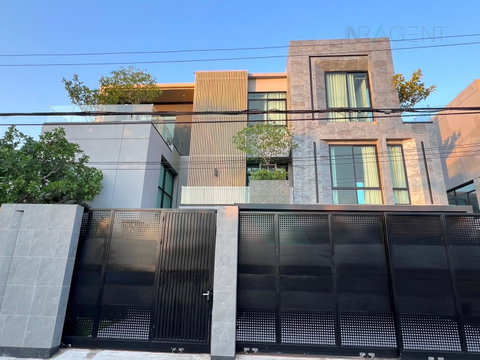 📌 ให้เช่าบ้านเดี่ยว 3 ชั้น เดอะ มาสเตอร์ สุขุมวิท - อ่อนนุช 4 ห้องนอน 6 ห้องน้ำ