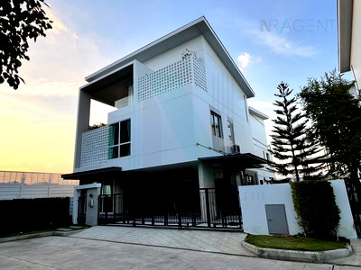 บ้านเดี่ยวให้เช่า : 📌 ให้เช่าบ้านเดี่ยว 3 ชั้น เนอวานา แอบโซลูท กรุงเทพกรีฑา 4 ห้องนอน 5 ห้องน้ำ